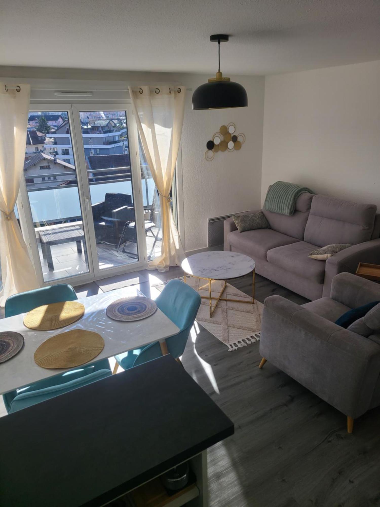 Joli T2 Proche Gare Avec Vue Appartement Annemasse Buitenkant foto