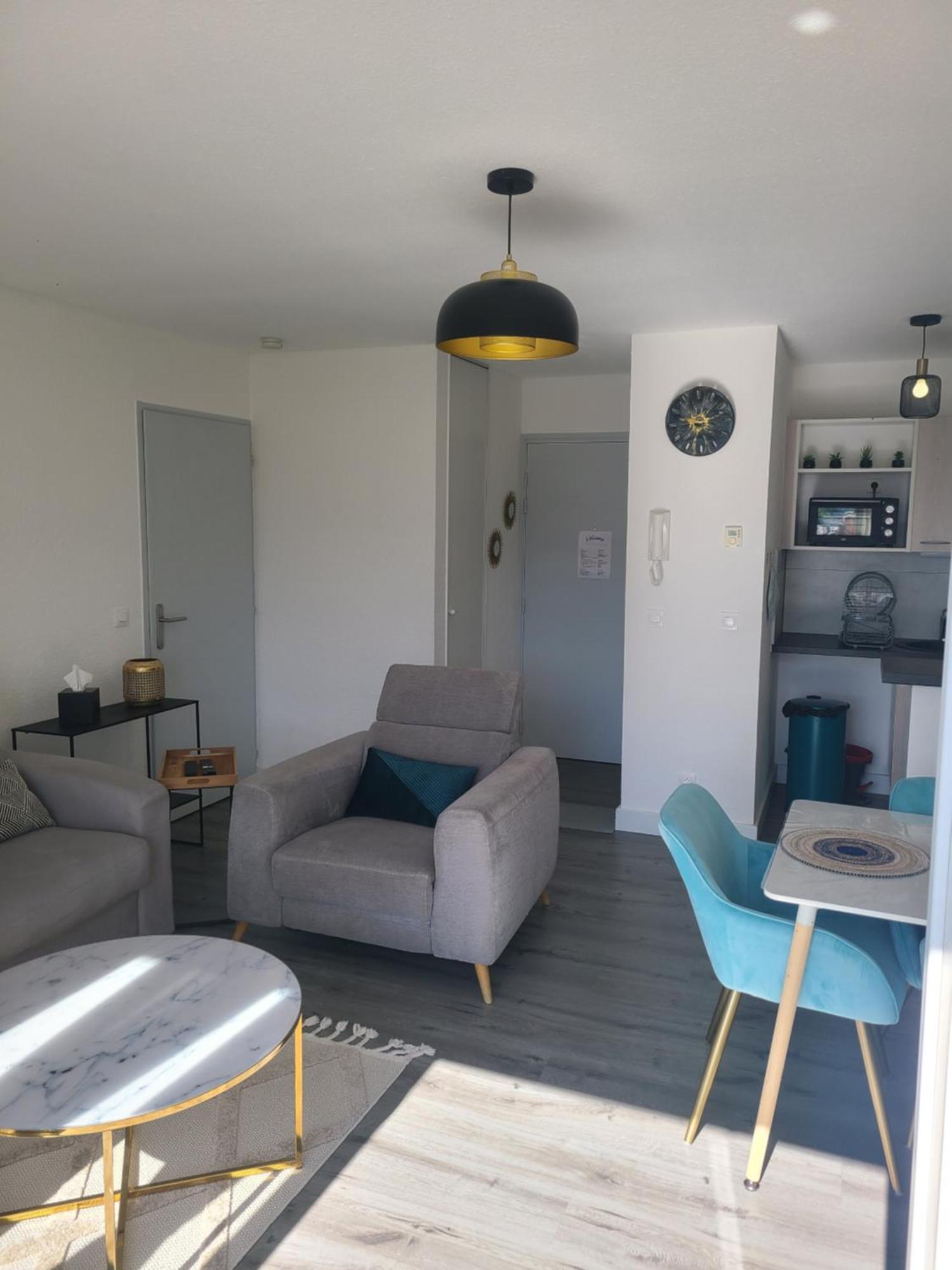 Joli T2 Proche Gare Avec Vue Appartement Annemasse Buitenkant foto
