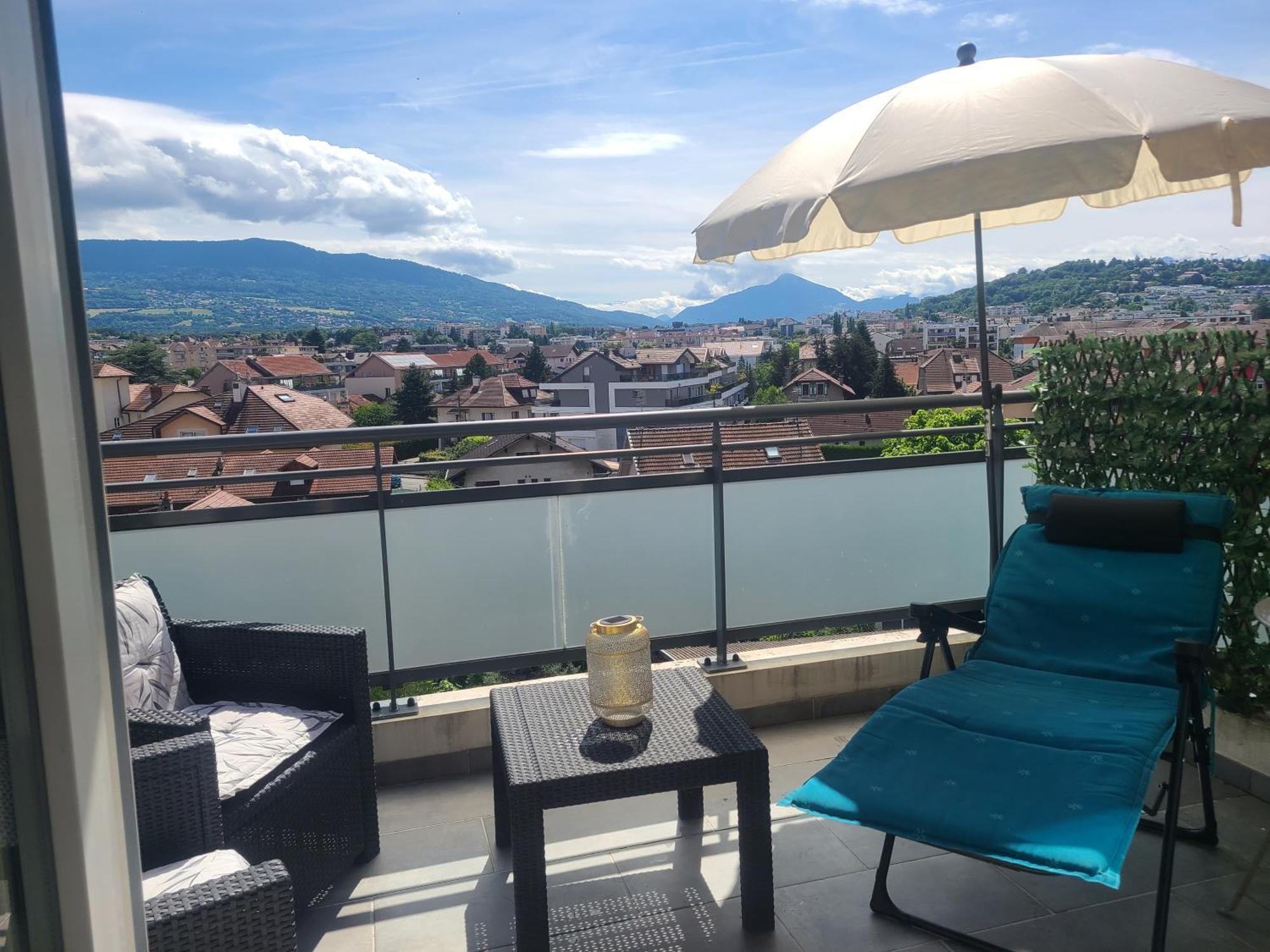 Joli T2 Proche Gare Avec Vue Appartement Annemasse Buitenkant foto